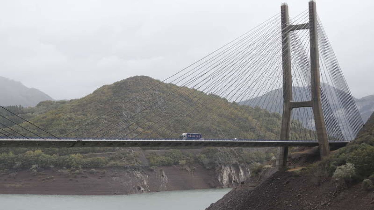 El embalse de Luna. JESÚS F. SALVADORES