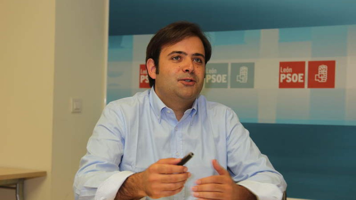 Celestino Rodríguez, en la sede de los socialistas en la capital leonesa.