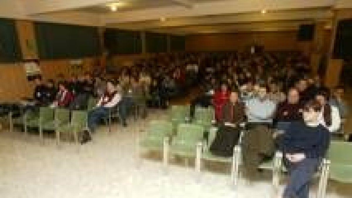 Un momento de la inauguración del congreso de jóvenes de Don Bosco