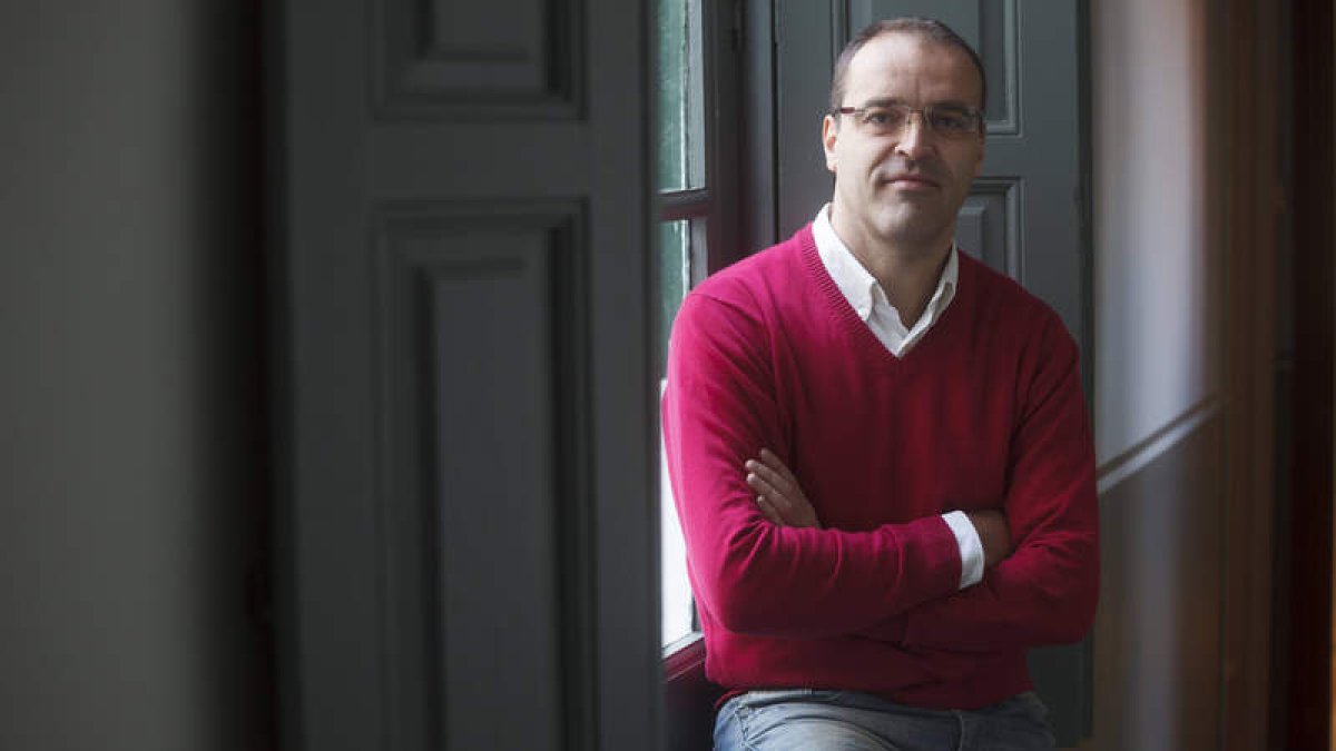 Jesús Niño, defensor del profesor en Castilla y León, en la sede del centro, en Valladolid.