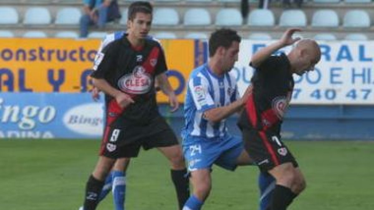 Armenteros (i) es el jugador que más goles ha marcado ante la Deportiva.