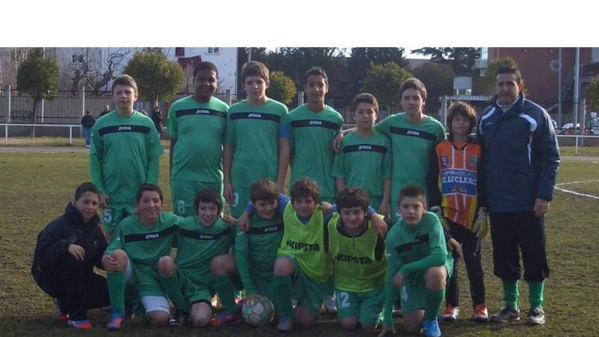 Formación del equipo del Bosco B que milita en la 2.ª División Provincial Infantil.