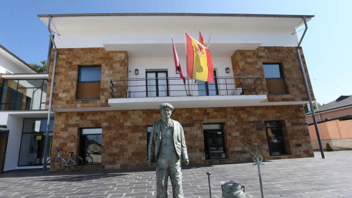 El Ayuntamiento rebajará cada año el IBI hasta dejarlo en el 0,4% en el 2017.