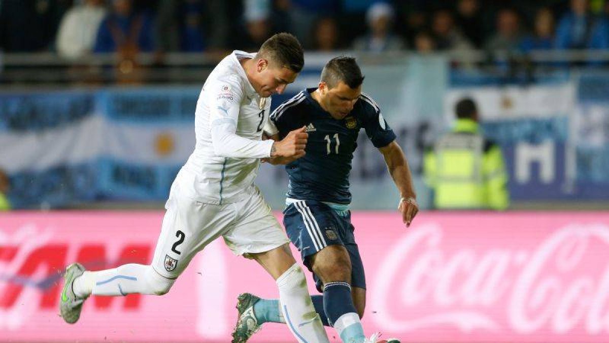 Sergio Agüero, durante el partido frente a Uruguay.