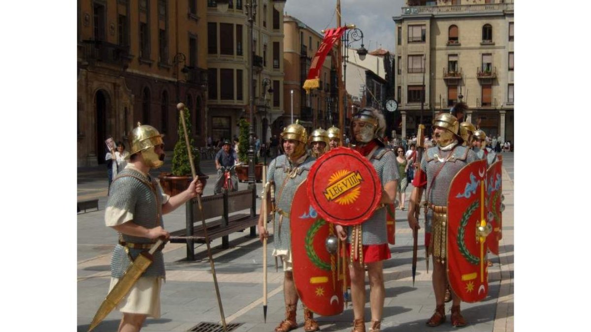 Desfile de romanos para celebrar el nacimiento de la Legio VII.