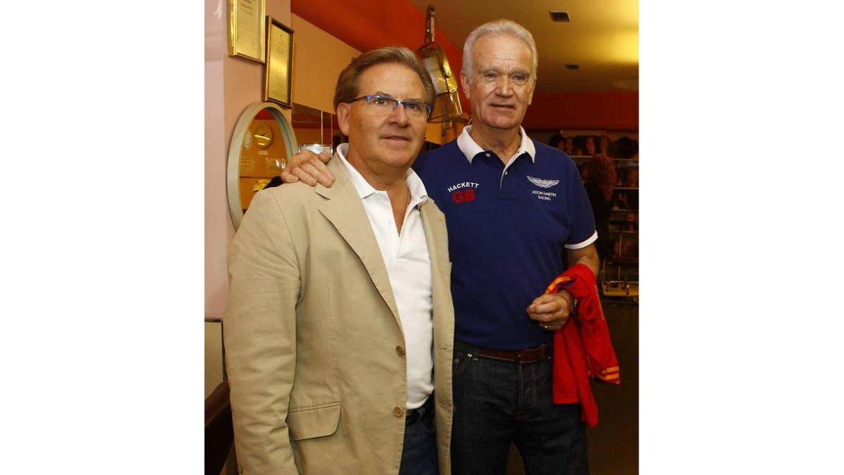 Ramiro Fernández, a la derecha, junto a Odón Vallina.