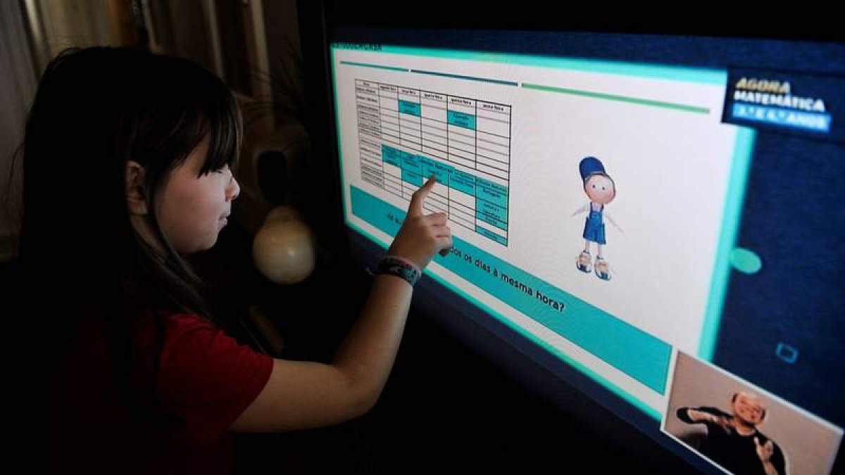 La experta recomienda controlar el tiempo de exposición de los niños a la red. barroso