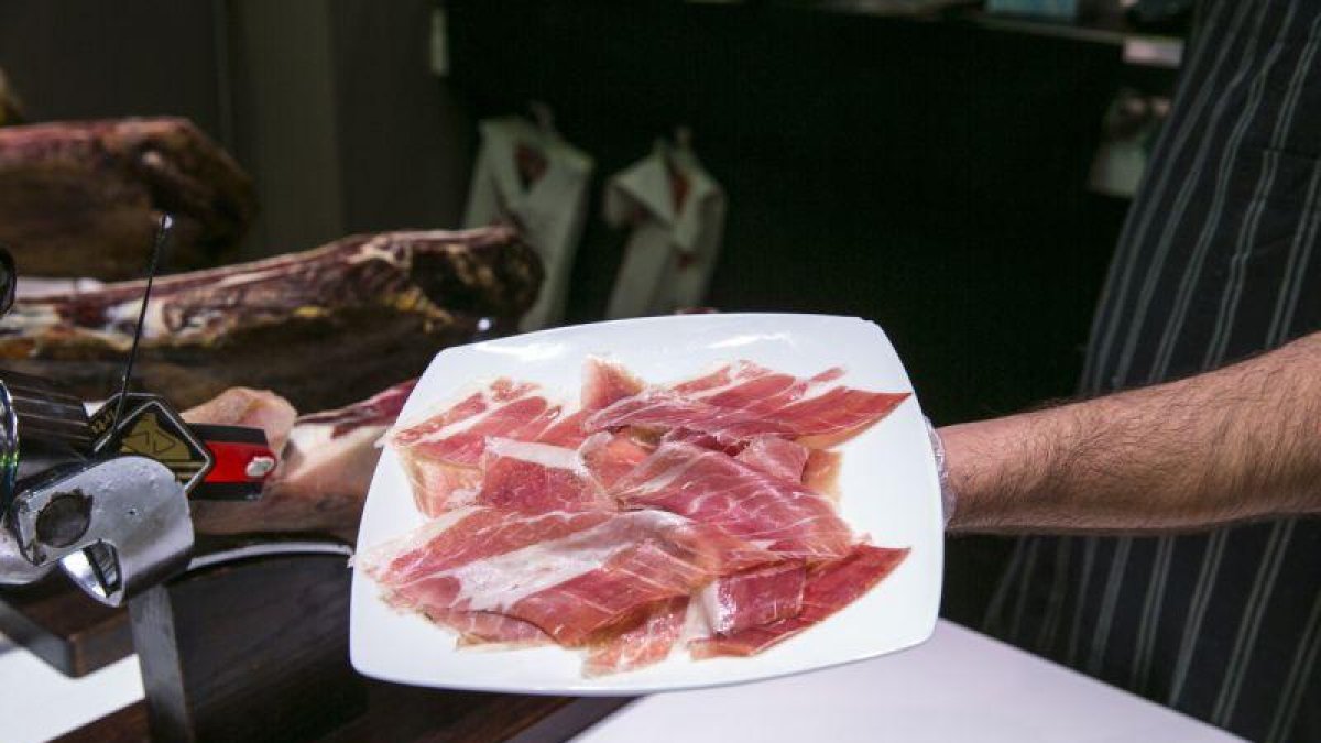 Un plato de jamón ibérico.