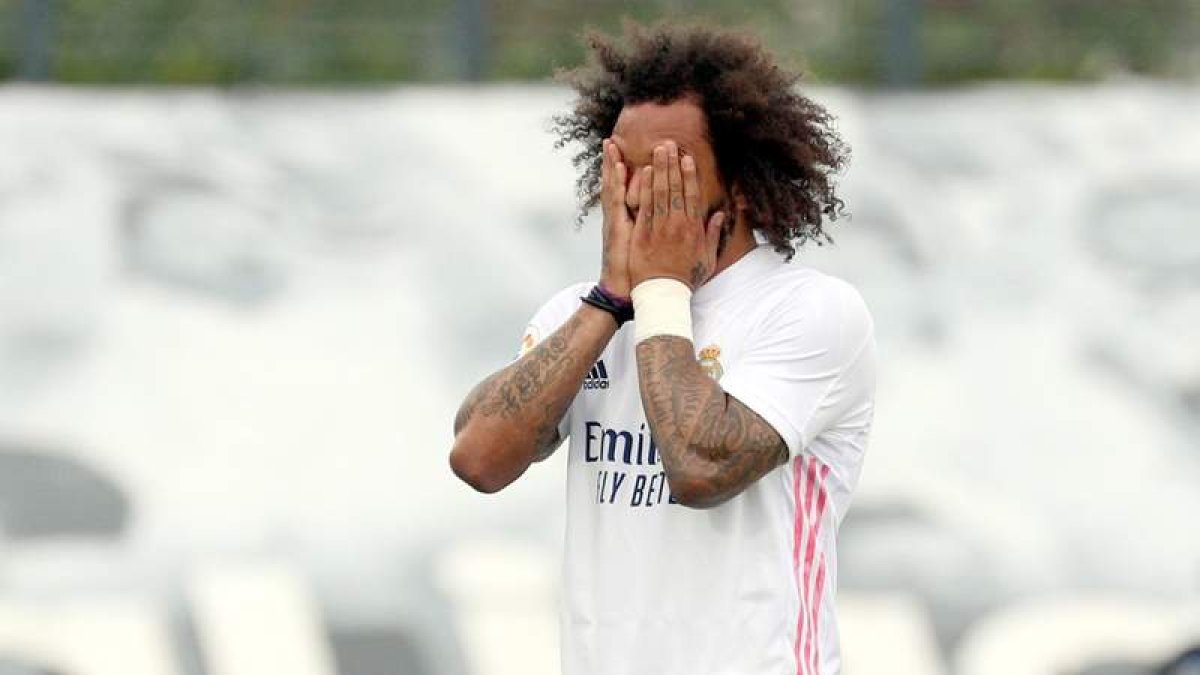 Florentino Pérez prepara una profunda renovación de la plantilla del Real Madrid. EDUARDO CANDEL