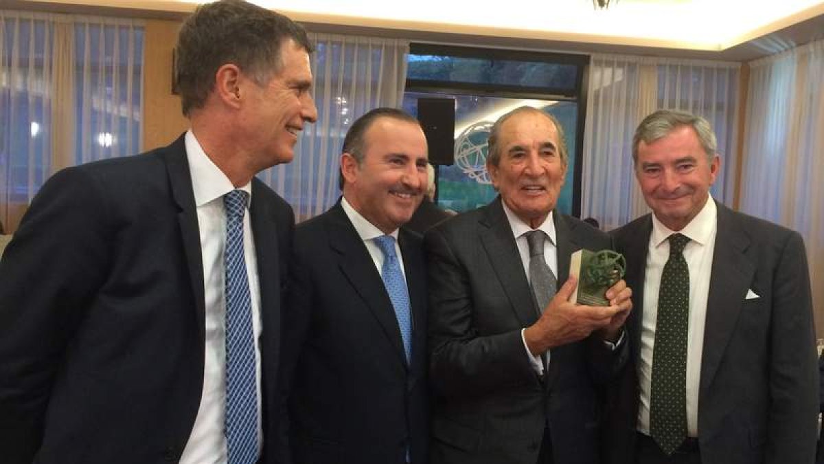 Jaime Guardiola, Pablo Junceda, Daniel Alonso y Javier Vega de Seoane, ayer en Gijón.
