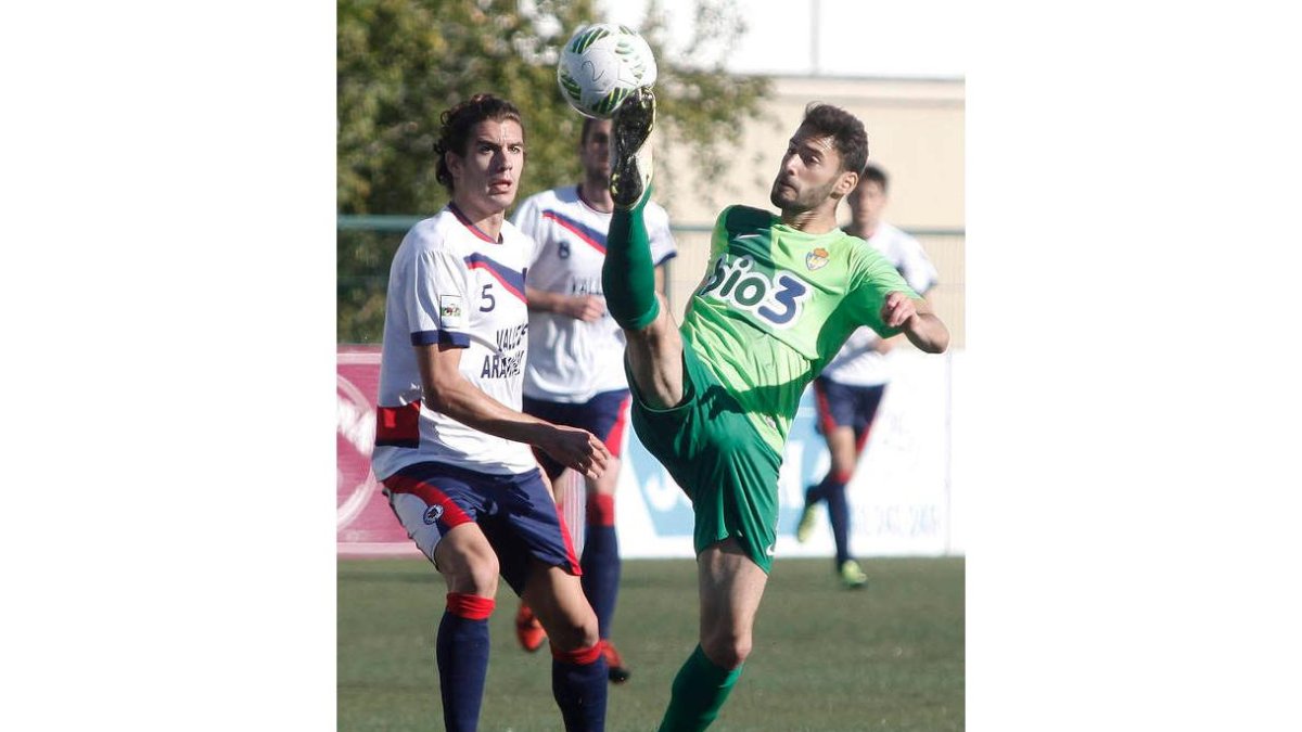 La Deportiva apenas dispuso de ocasiones para darle la vuelta al gol inicial de una Mutilvera que tuvo más oficio. J. ZABALZA