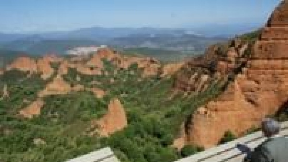 Las visitas a Las Médulas serán potenciadas igualmente por la zona de Puente de Domingo Flórez