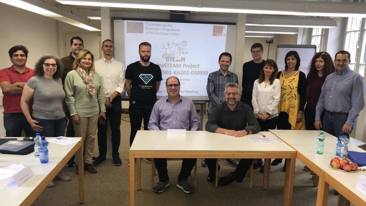 Profesores de varios países europeos se reunieron en Alemania con el proyecto Erasmus KA2 Robosteam. DL