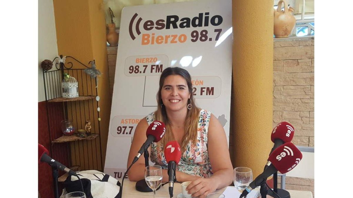 Sabina Asenjo, durante Las Tertulias de El Leñador. FROC