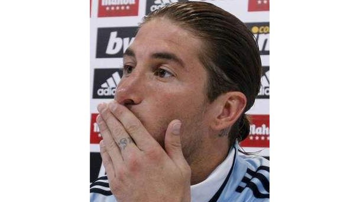 Sergio Ramos tras el primer entrenamiento de la semana.