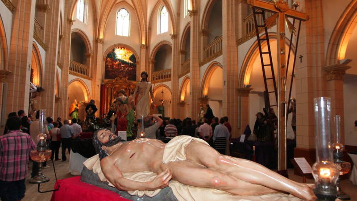 Una de las imágenes expuestas en el Museo Abierto de la Semana Santa, en la capilla del Seminario Mayor de León.