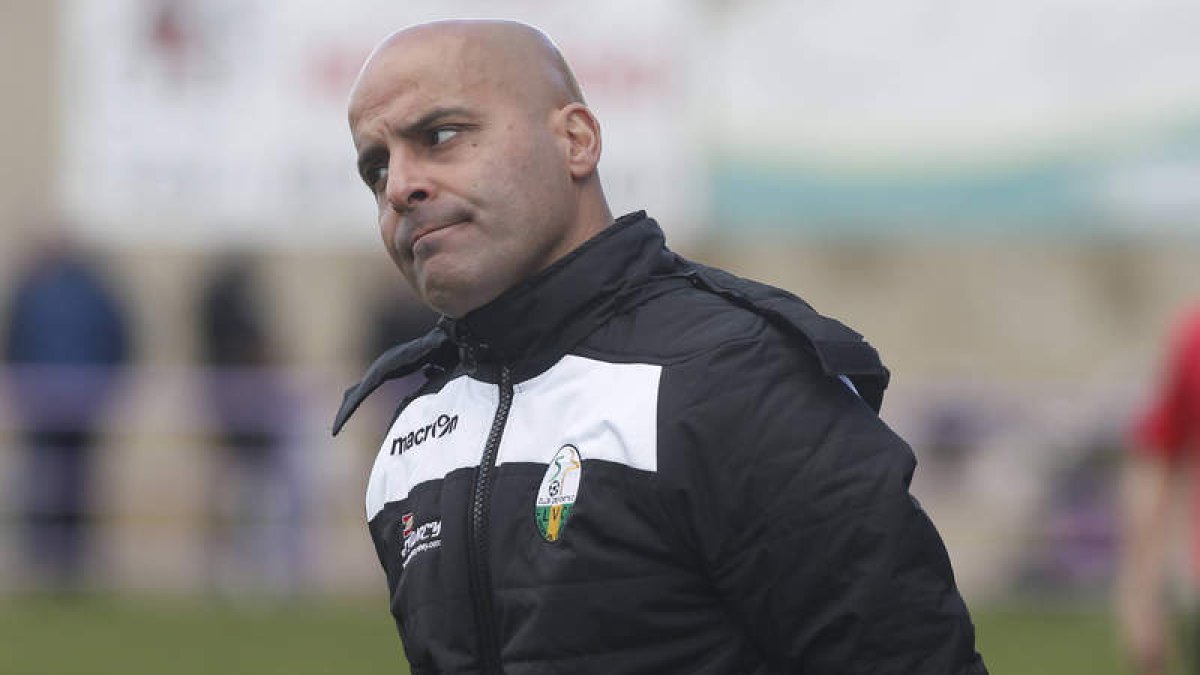 Roberto Carlos Fernández, técnico virginiano. JESÚS