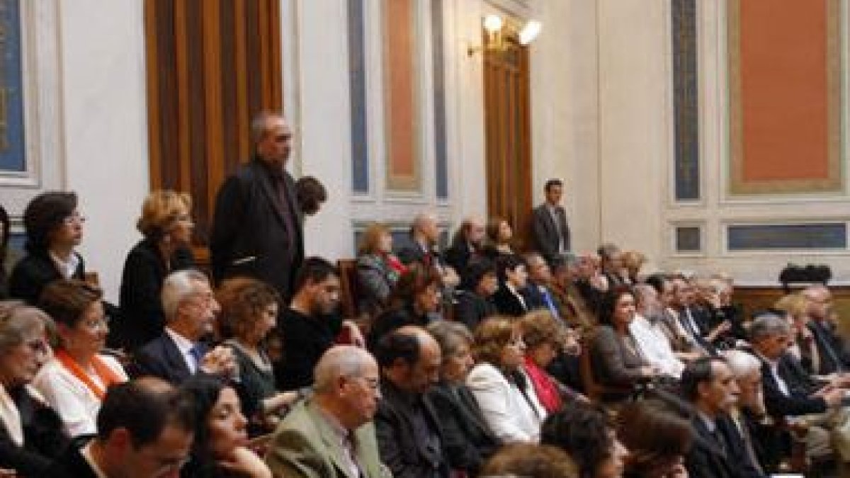 El salón de la RAE estaba al completo de público