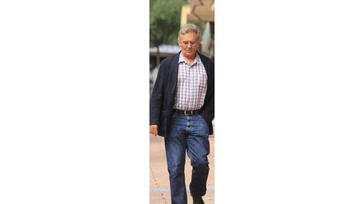 Santiago Rodríguez, a la llegada a la reunión del día 12 en la que se cerró un acuerdo.
