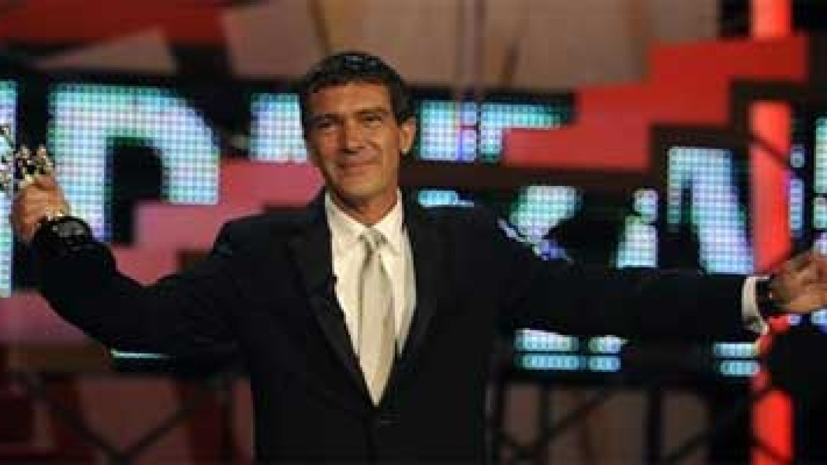 Antonio Banderas recogiendo un premio en el pasado Festival de Cine de San Sebastián