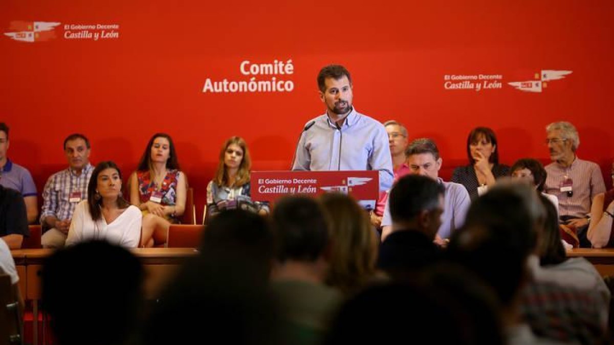 El secretario general del PSOECyL, Luis Tudanca, durante su intervención en el Comité Autonómico extraordinario