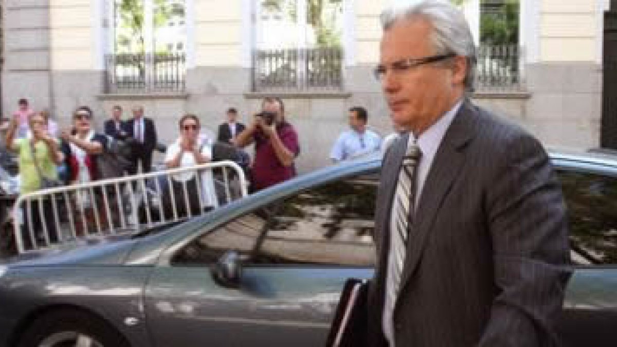 El juez Baltasar Grazón, momentos antes de prestar declaración ante Luciano Varela.