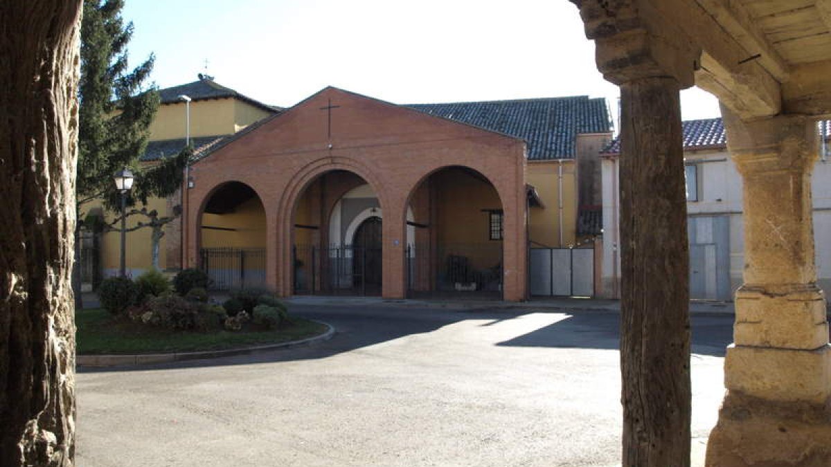 Iglesia de Santa María en la que el Ayuntamiento construirá el nuevo campanario.