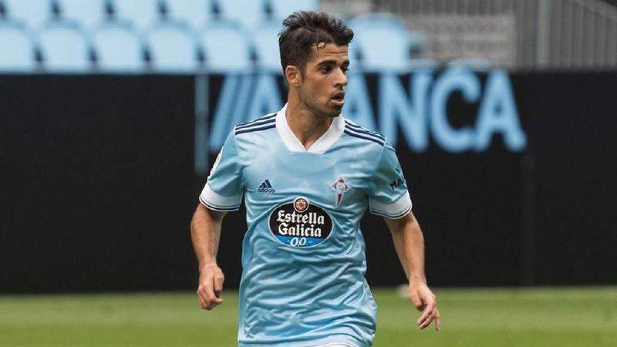 Alberto Solís llega a la Cultural tras firmar una campaña sobresaliente en el Celta B. RCCELTA