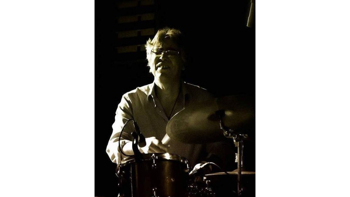Ramón Díaz Group, A Contra Blues y Swing Machine, los tres grupos grupos que actuarán en julio en la capital leonesa. DL