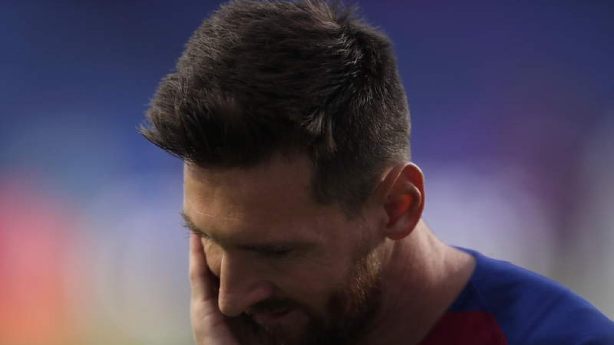 La continuidad de Messi siembra muchas dudas tras sus manifestaciones. MANU FERNANDEZ