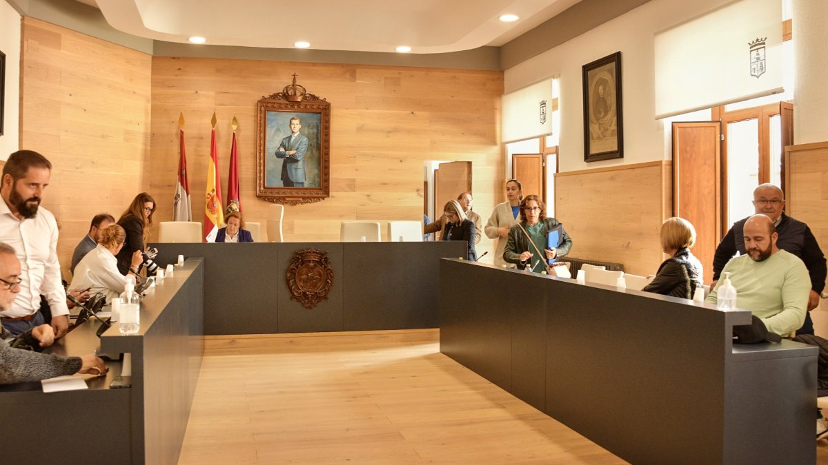 El pleno, tras ser disuelto. DANIEL PISABARRO