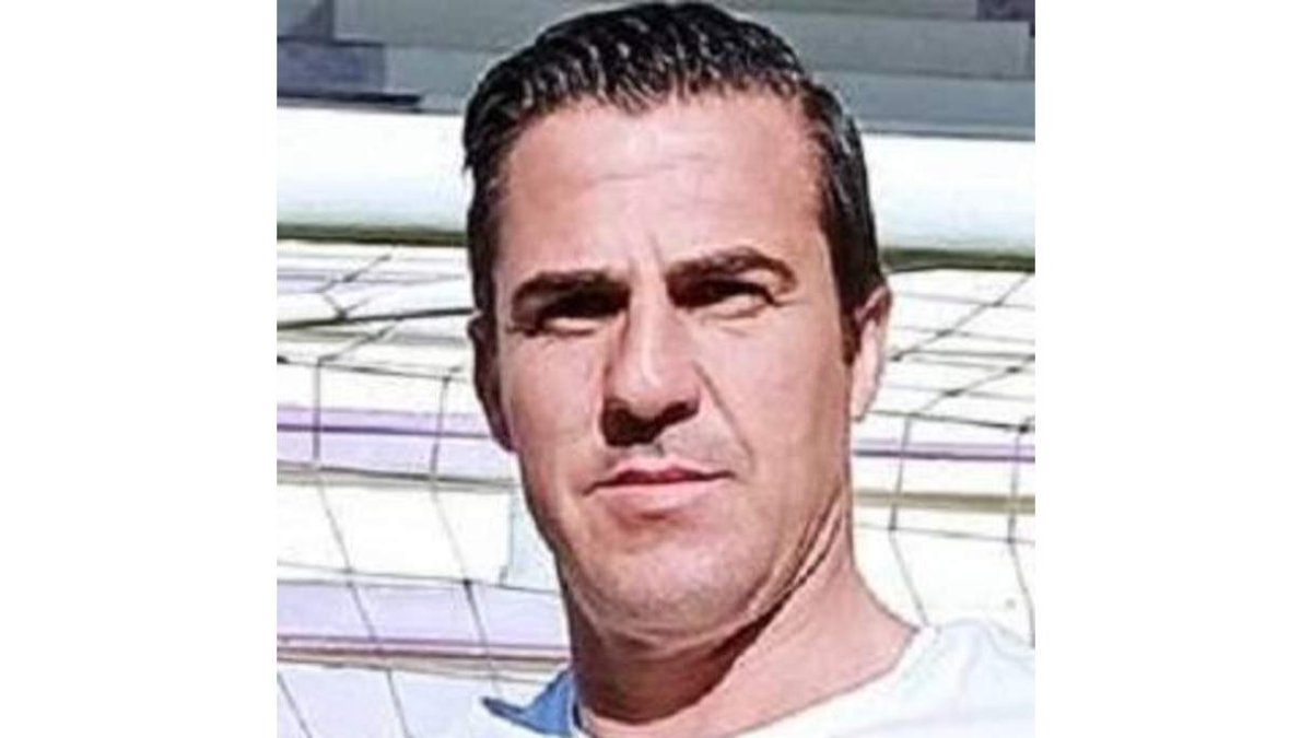 Mena, entrenador de La Bañeza. DL