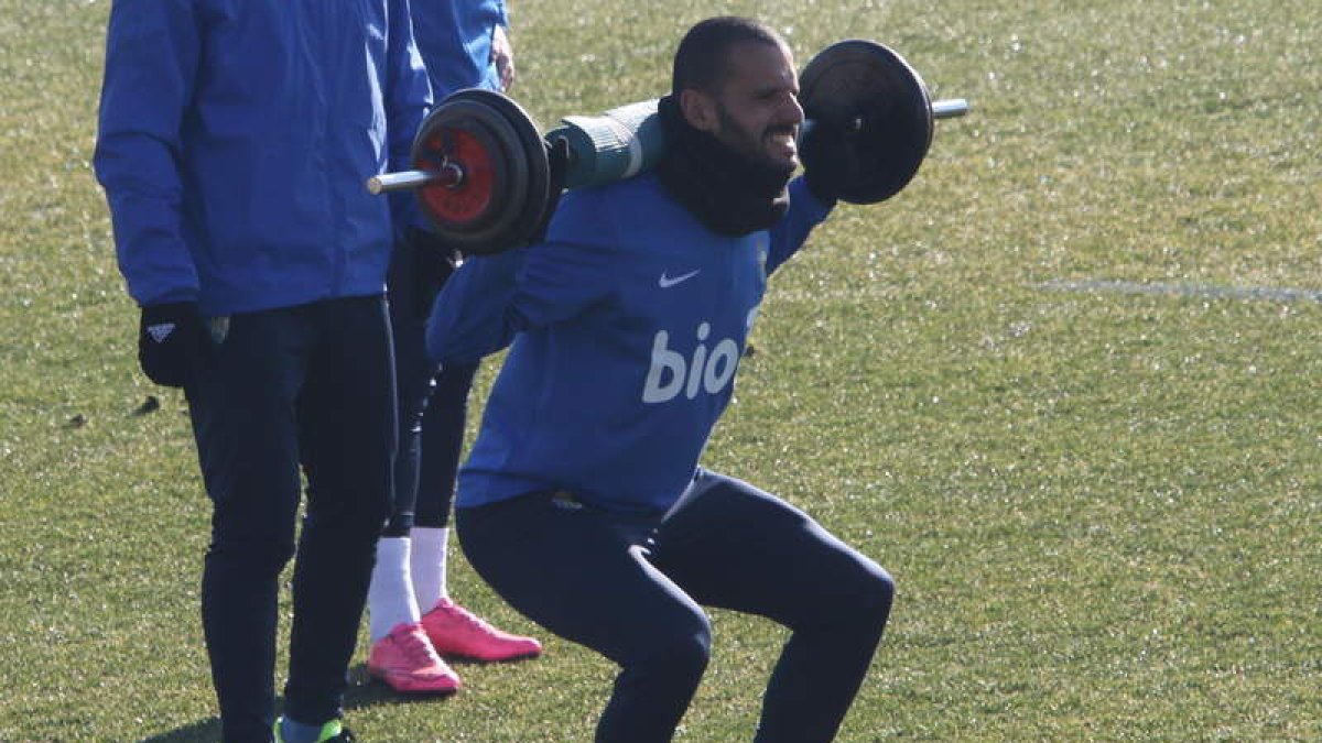 Yuri apuesta por tomar nota de los fallos de este año de cara a la próxima temporada. L. DE LA MATA