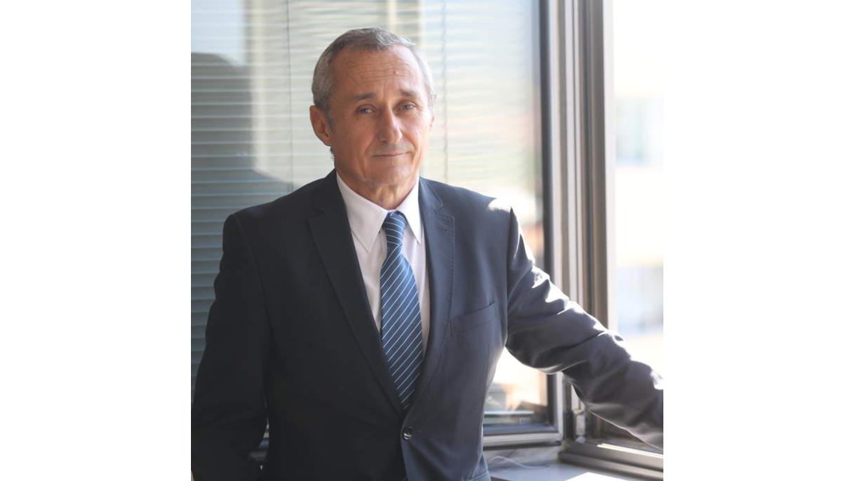 Miguel Temboury en la entrevista concedida en Ponferrada. L. DE LA MATA