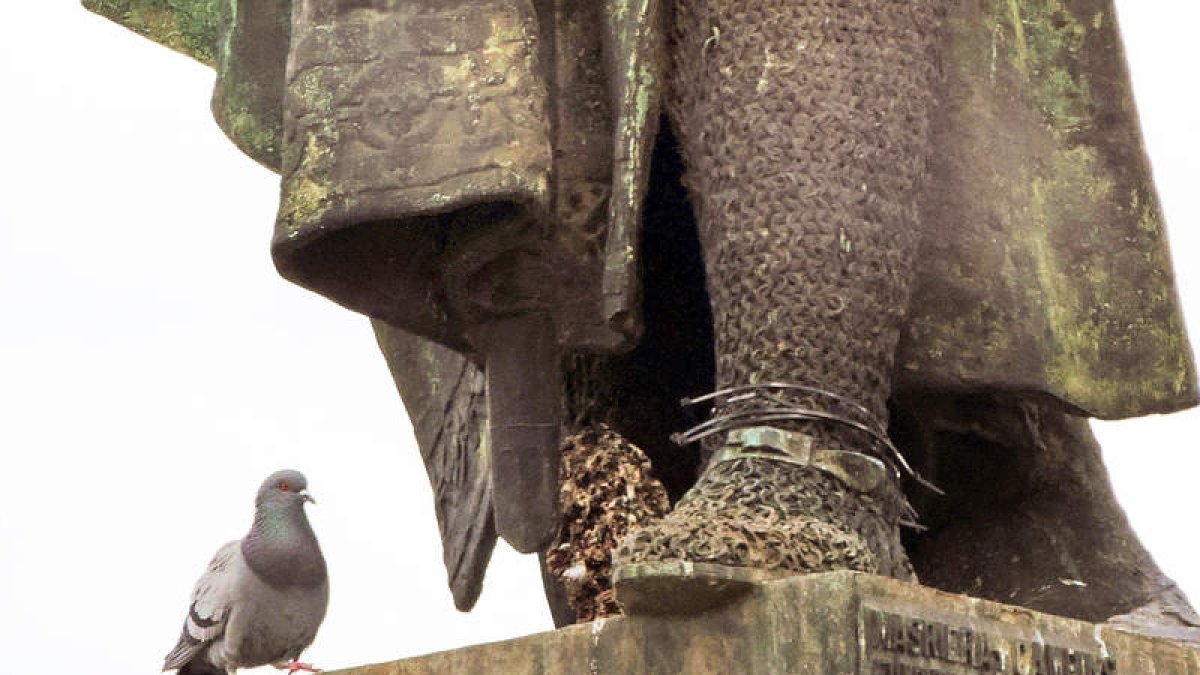Guzmán, convertido en refugio de palomas. CUEVAS