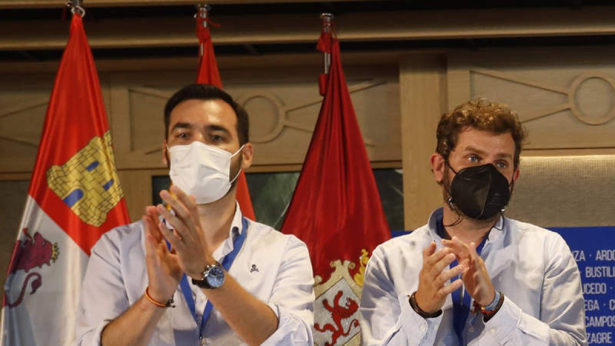 David Fernández y Javier Santiago Vélez. MARCIANO PÉREZ