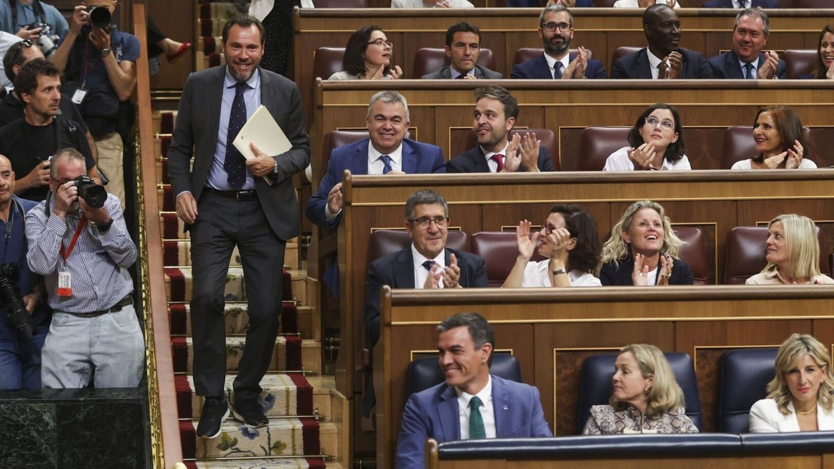 Fotografía de Óscar Puente en el Congreso de los Diputados. X(TWITTER)