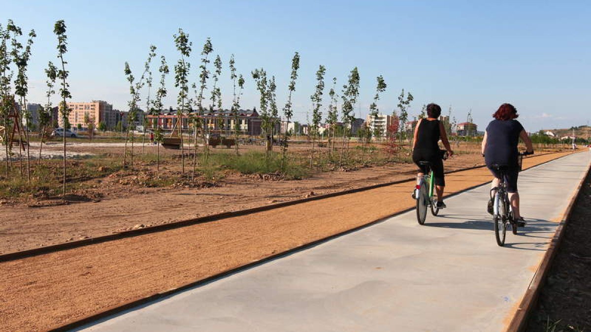 Parque de la Lastra, en la zona del río Torío.
