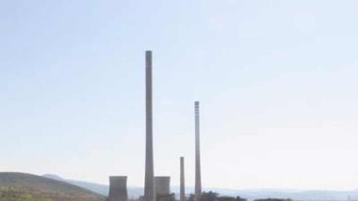 El carbón autóctono lleva más de un año acumulado en las centrales térmicas.