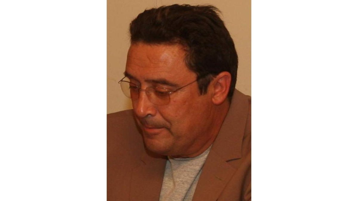 José Luis Estrada.