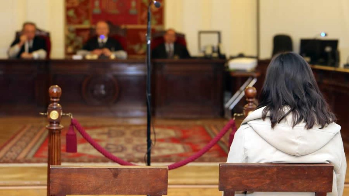 Raquel Gago en la Audiencia Provincial durante el juicio por el caso Carrasco.