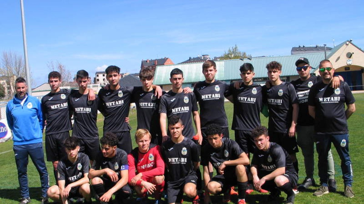 Equipo del Flores del Sil de la 1.ª División Provincial Juvenil. M. MACÍAS