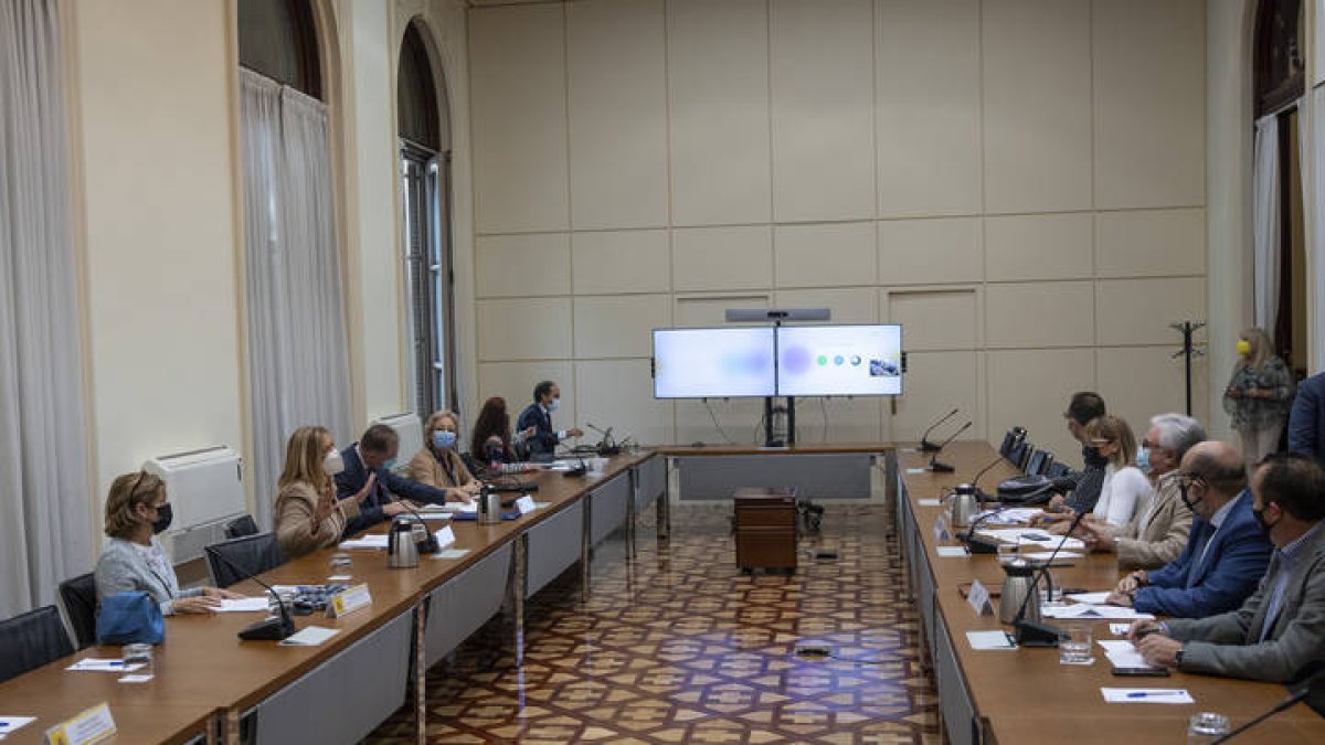 La secretaria de Estado de Función Pública, Lidia Sánchez Milán, preside este martes la Mesa General de Negociación de las Administraciones Públicas en Madrid. RODRIGO JIMÉNEZ