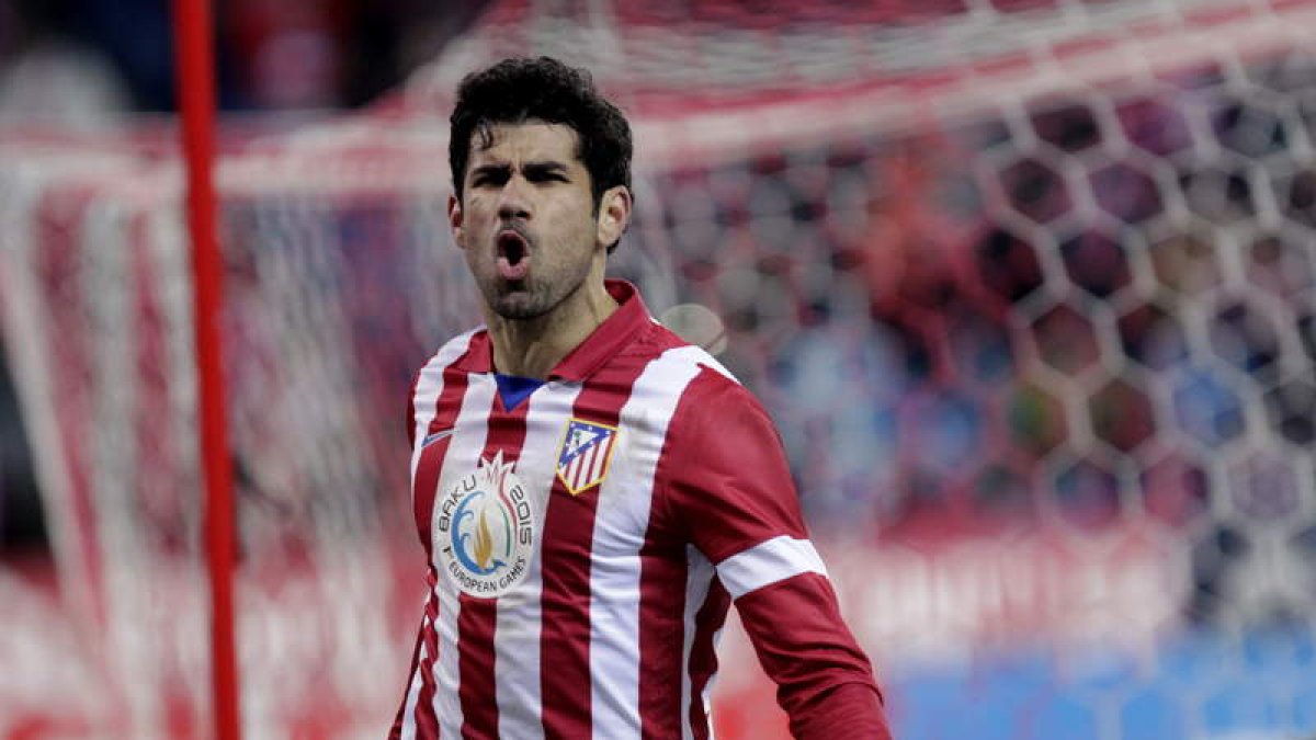 Diego Costa celebra su segundo gol, tercero del equipo, durante el encuentro ante el Valencia.
