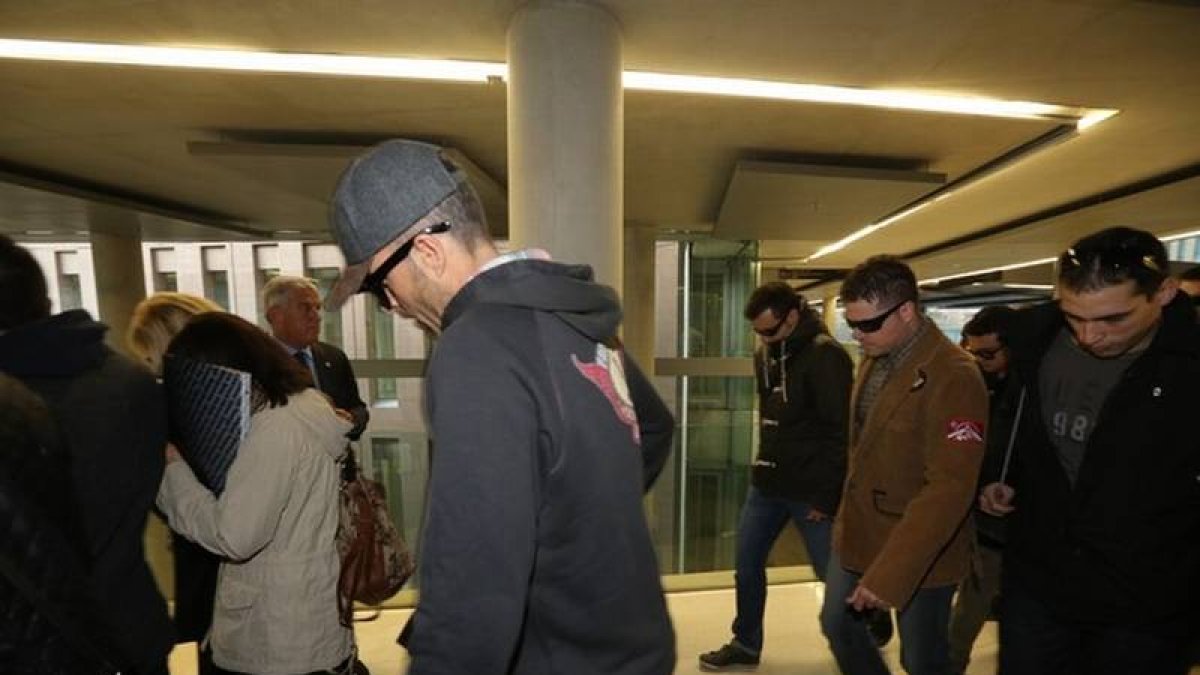 Agentes de los Mossos en el juzgado para declarar por la detención de Benítez.