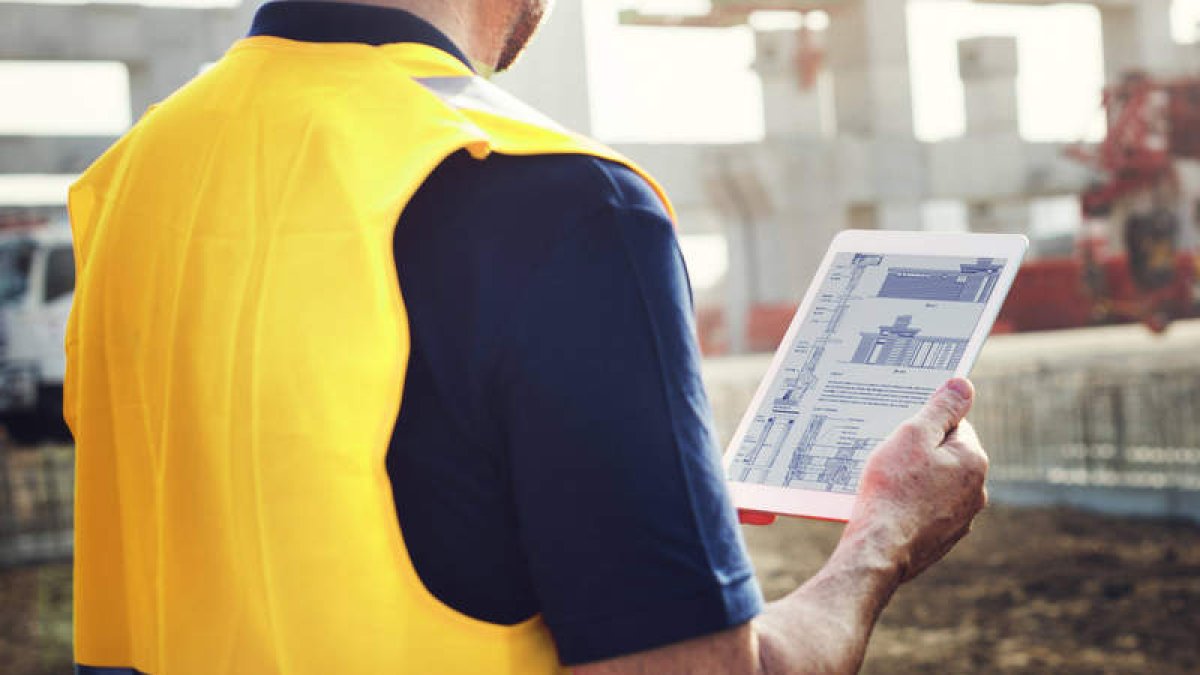El sector de la construcción es el primero en poner en marcha el programa de formación digital Profesionales 4.0. dl