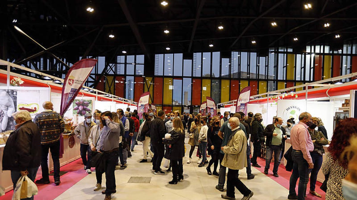 Feria de Productos de León, en la edición de 2021, en el Palacio de Congresos. MARCIANO PÉREZ