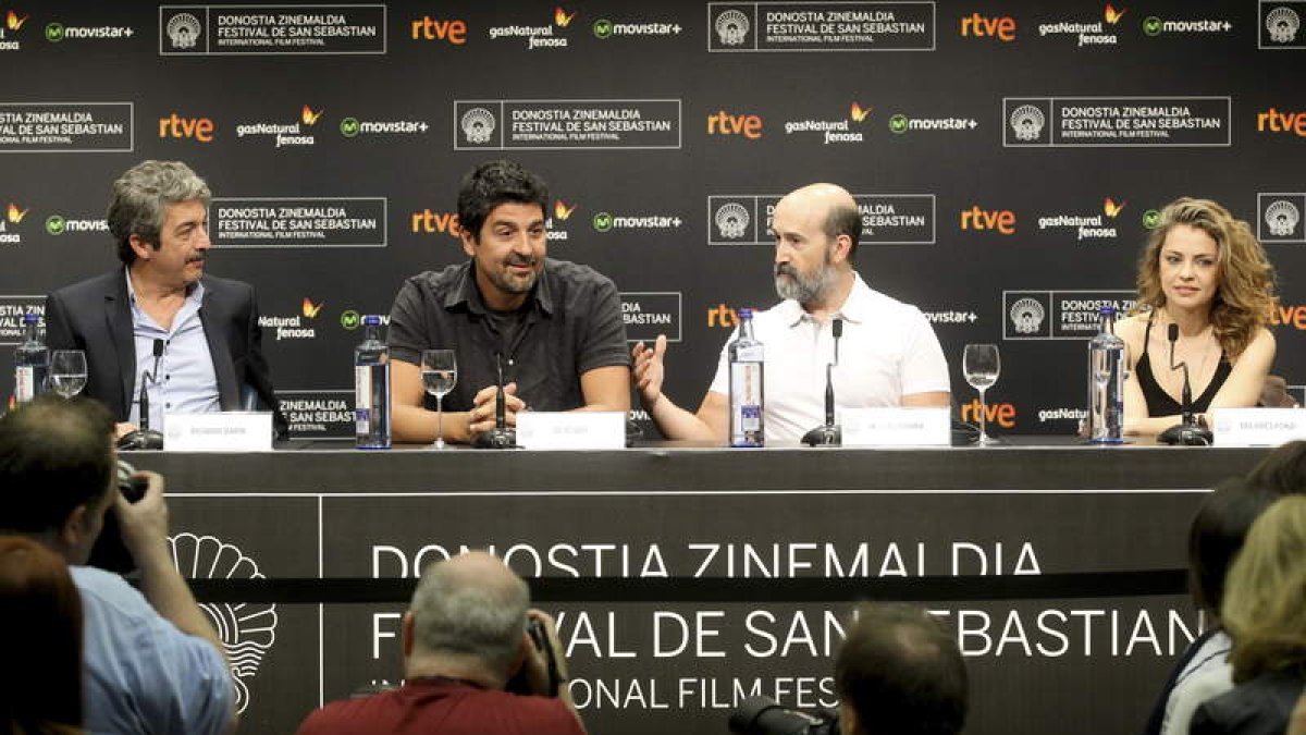 Ricardo Darín, el director Cesc Gay, Javier Cámara y  Dolores Fonzi.