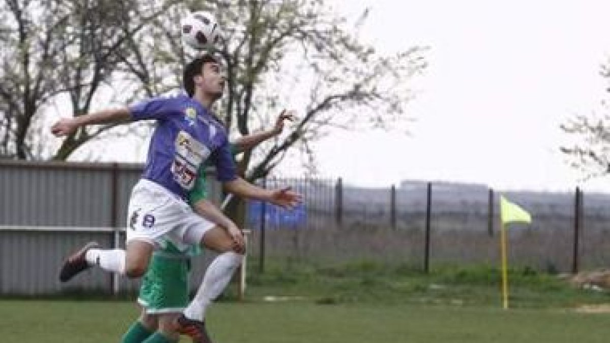 El equipo morado plantó cara a La Virgen en su feudo.