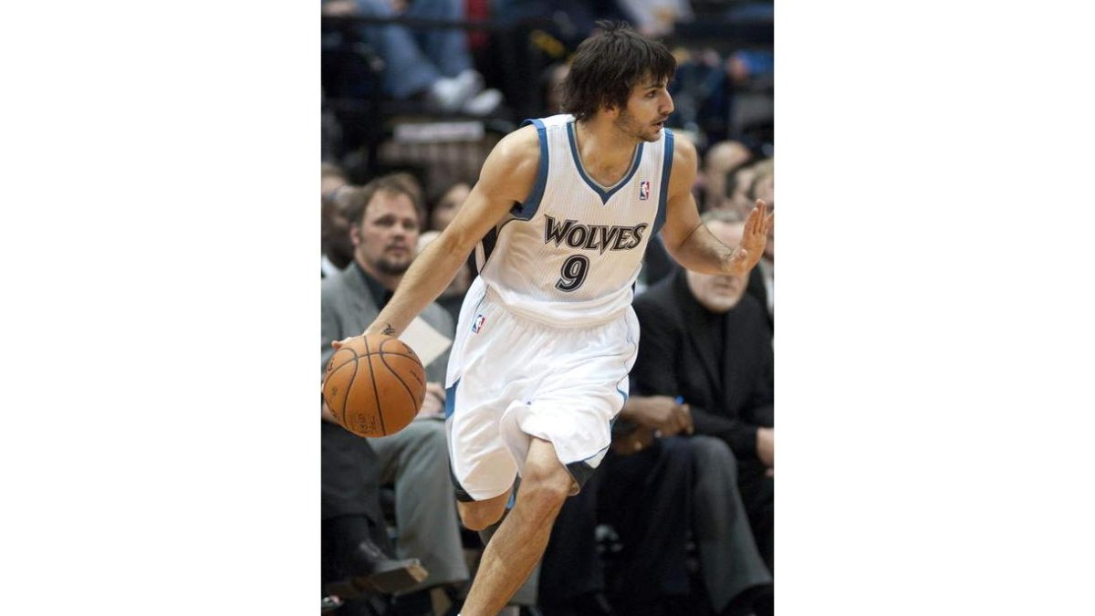 Ricky Rubio en su debut con los Timberwolves de Minnesota.